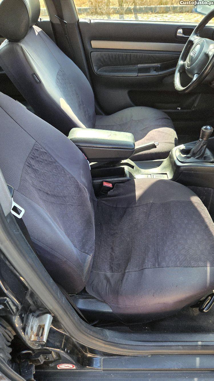 Audi A4 1.9 TDI Avant 110cv — fotografia 5