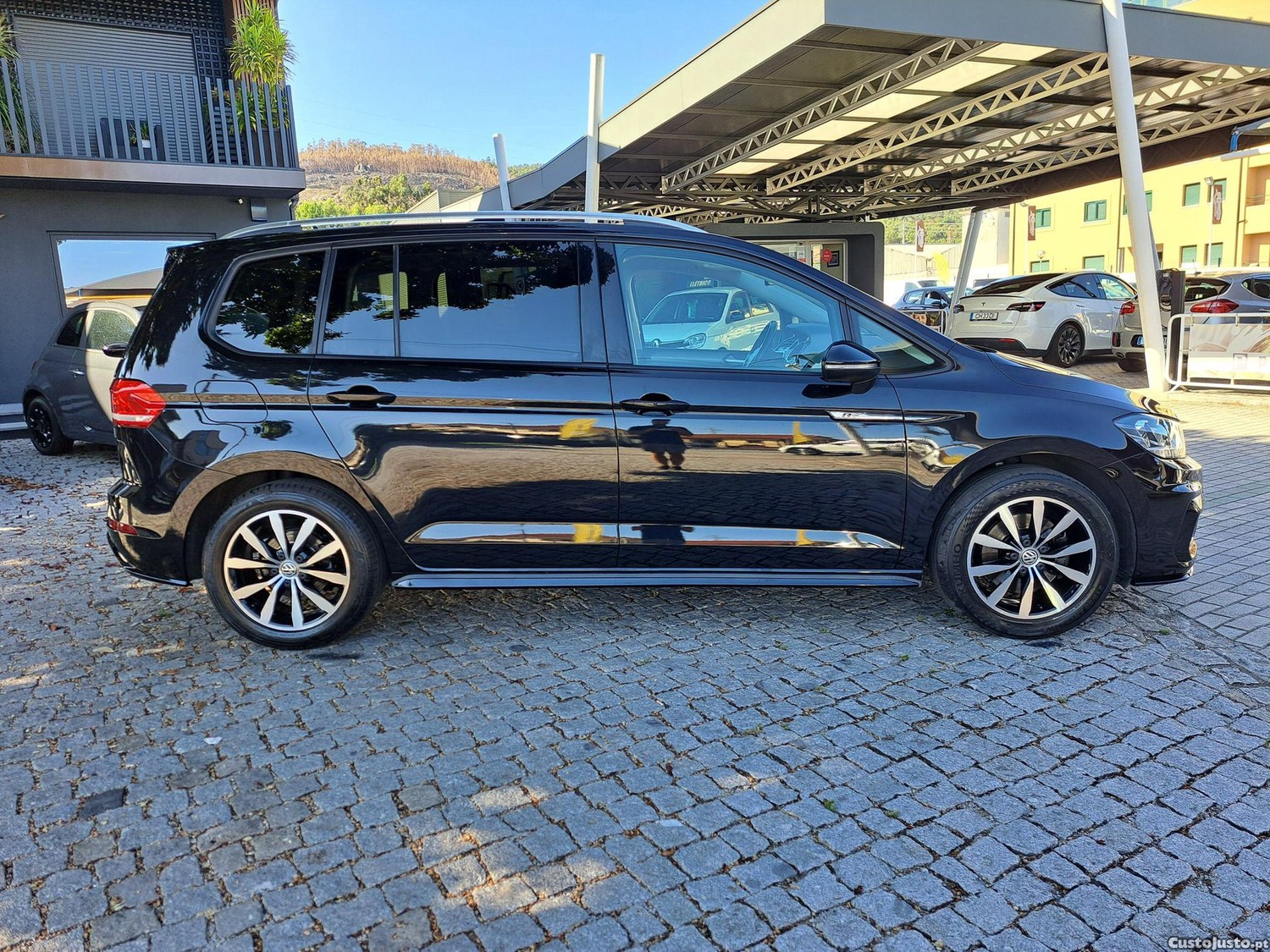 Volkswagen Touran 1.6 TDI R-Line DSG 7Lug — fotografia 27