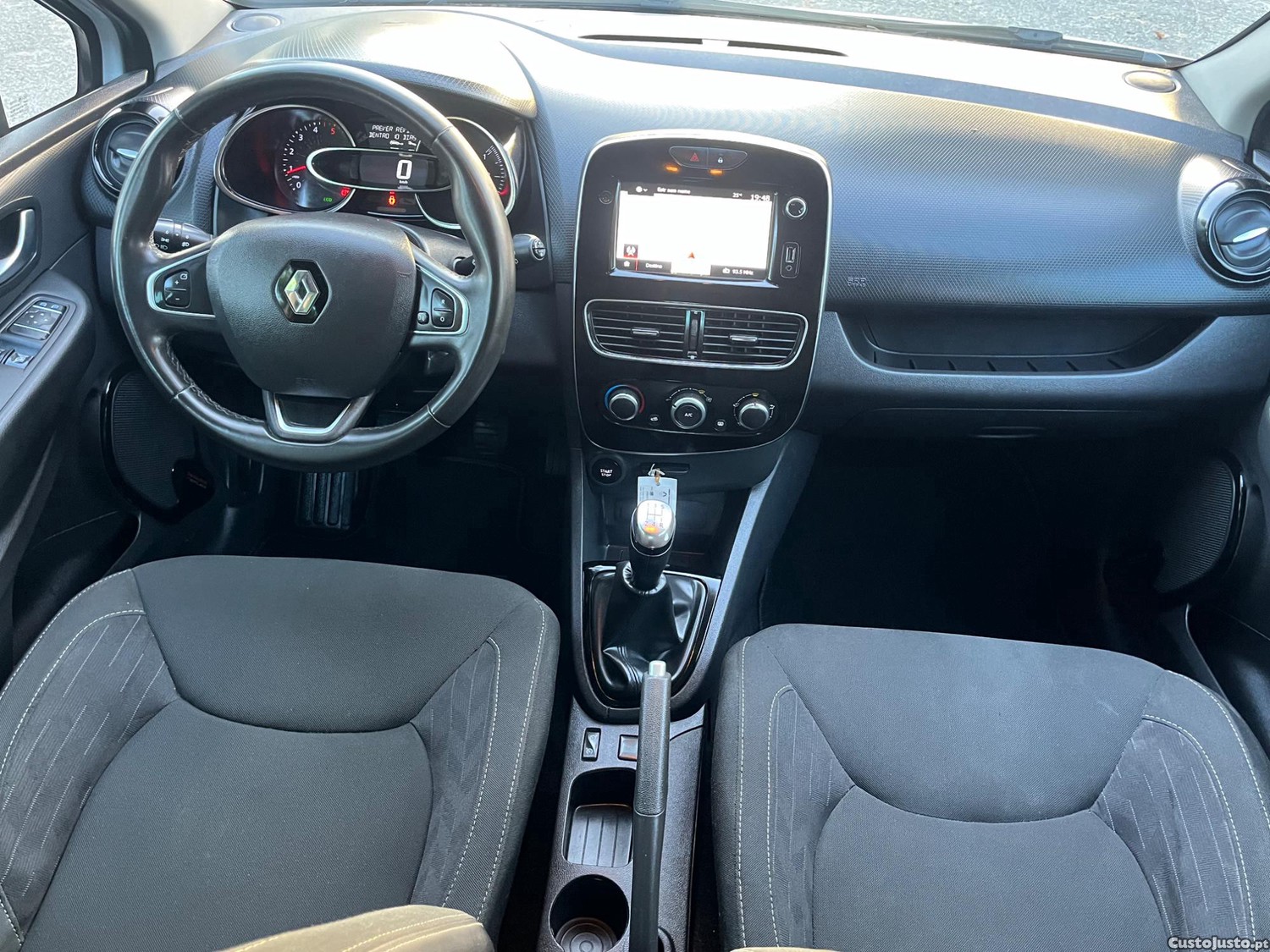 Renault Clio 1.5 DCI Limited Edition — fotografia 2