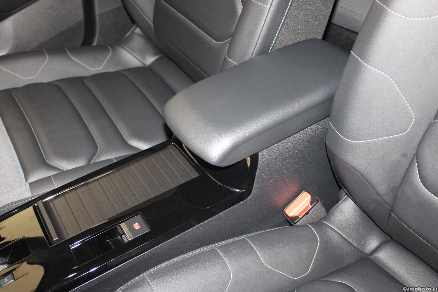 Citroën C4 X 1.2 PURETECH MAX (AUTO) — fotografia 9