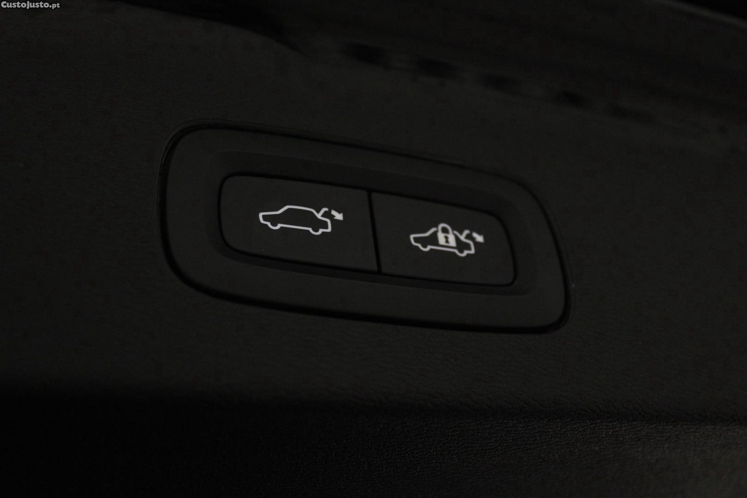 Volvo V60 T6 AWD R-DESIGN (AUTO) — fotografia 8