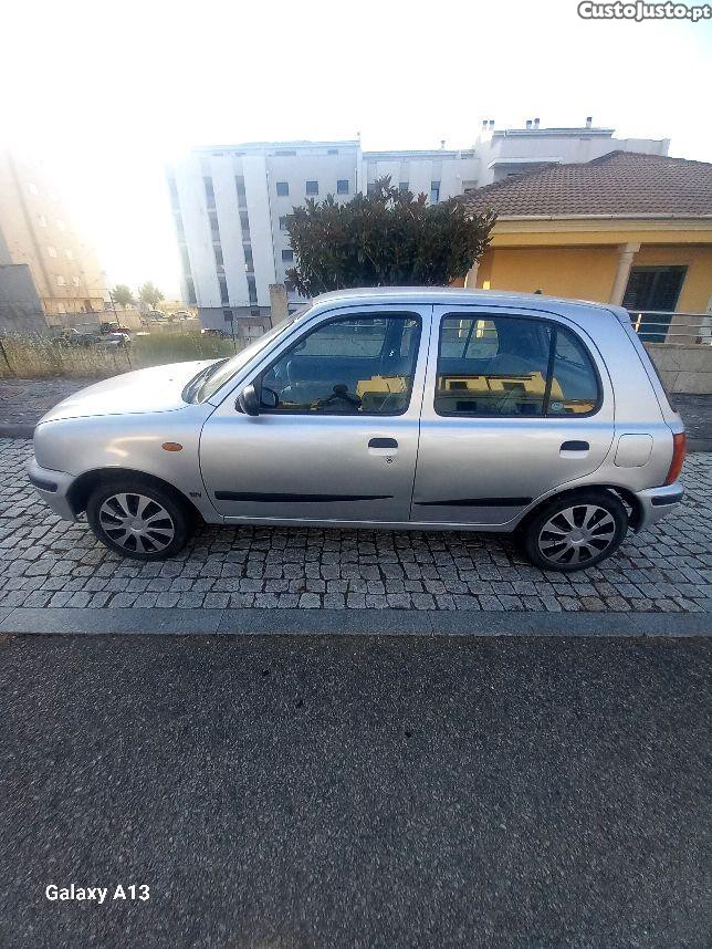 Nissan Micra micra 900cc — fotografia 4