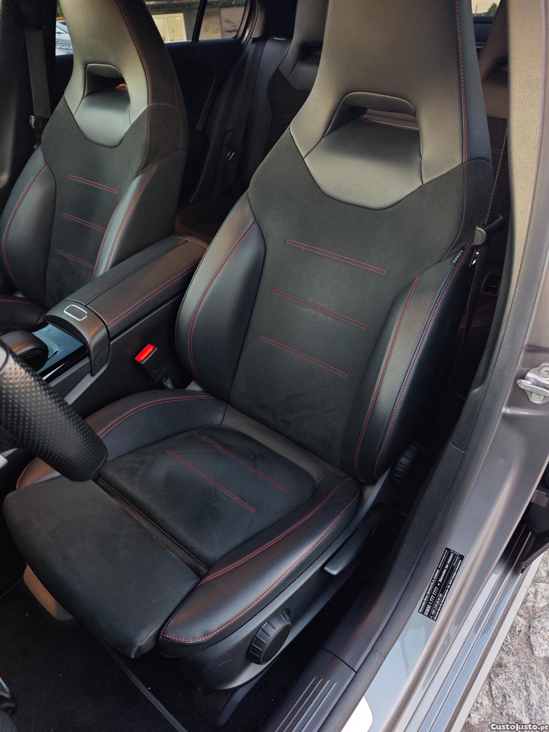 Mercedes-Benz A 180 AMG Line Auto — fotografia 13
