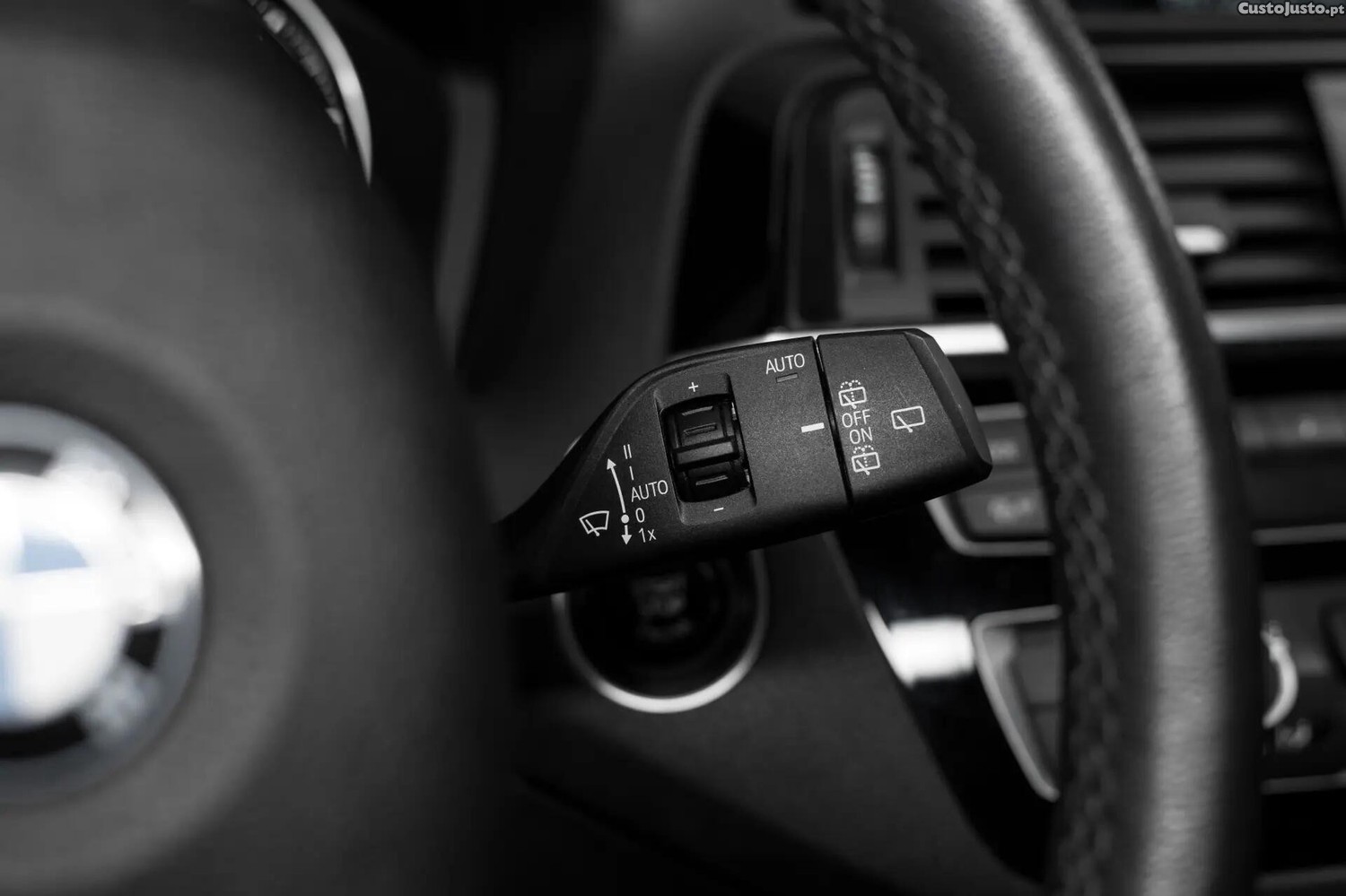 BMW 116 d Line Sport Auto — fotografia 2