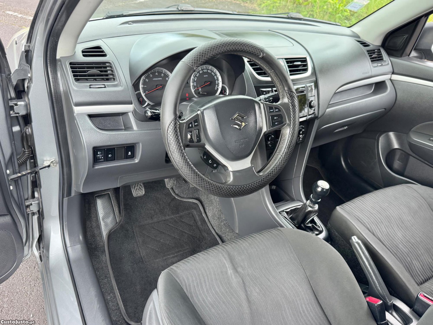 Suzuki Swift Gasolina Impecável Motor de Corrente — fotografia 6