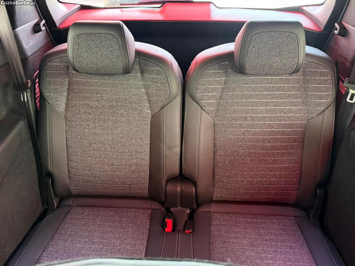 Peugeot 5008 Allure Hybrid E-DC56 — fotografia 6