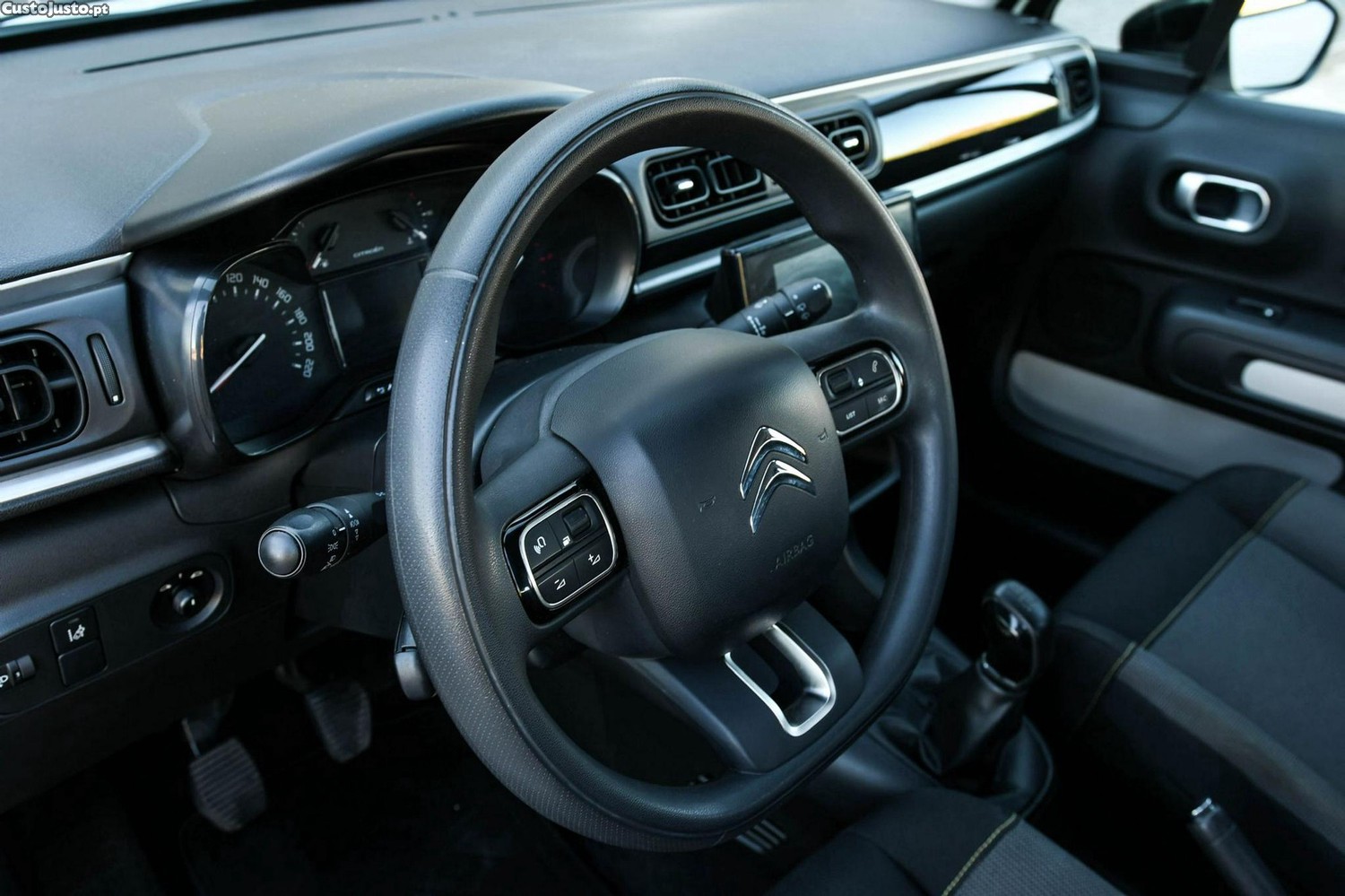 Citroën C3 1.2 PureTech Feel — fotografia 16