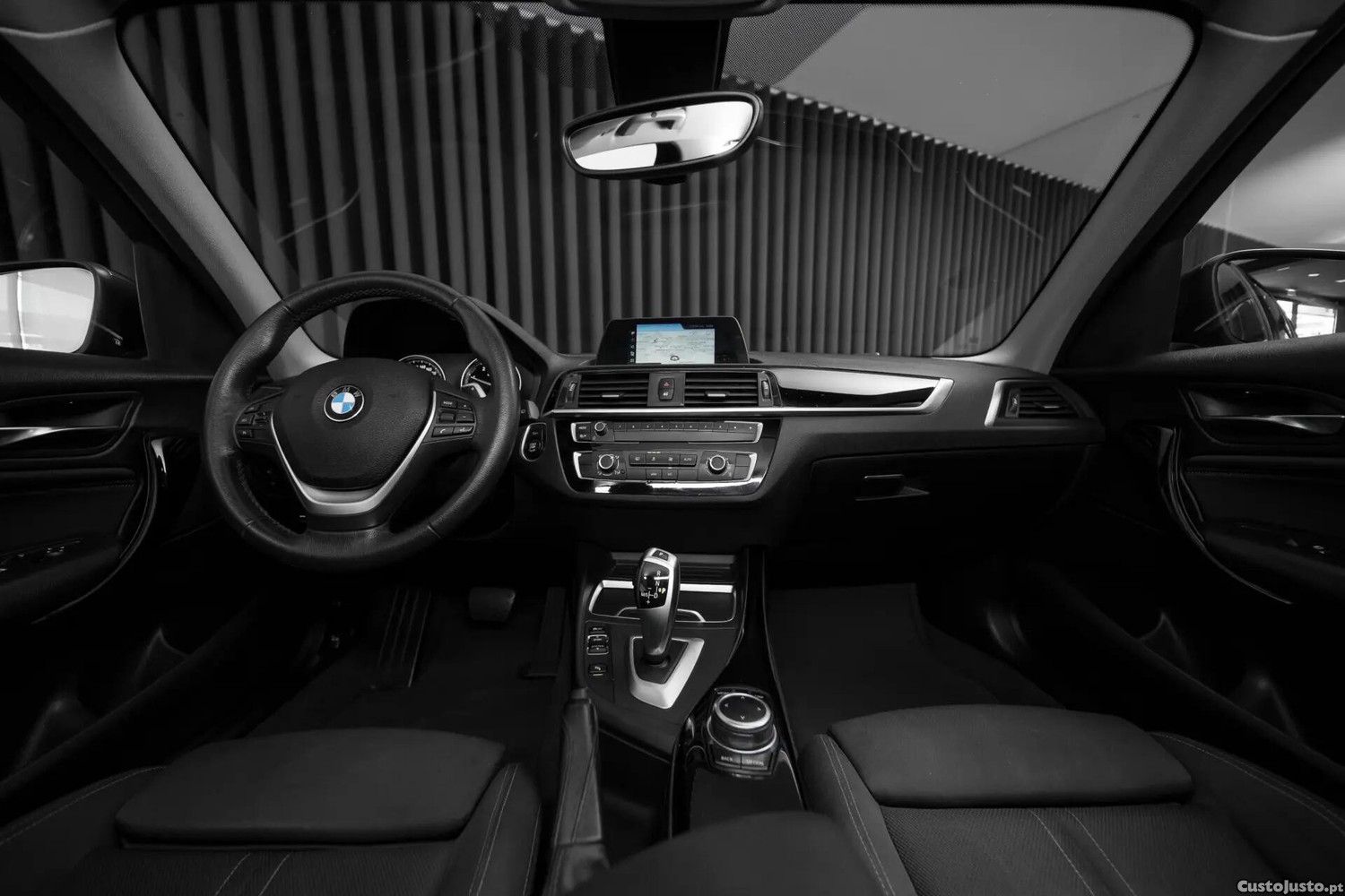 BMW 116 d Line Sport Auto — fotografia 14