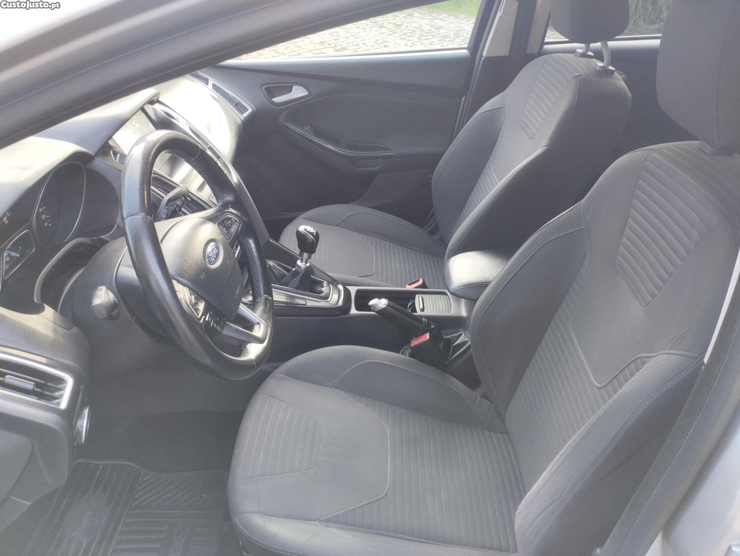 Ford Focus 1.0 SCTI 125cv TITANIUM c/ GPS - Utilitário Nacional c/ Garantia — fotografia 13