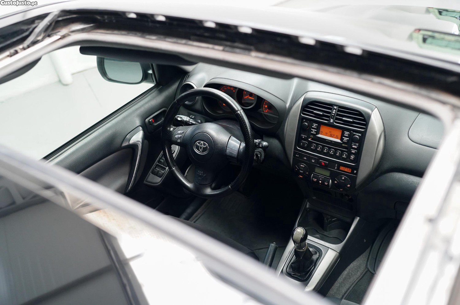 Toyota RAV4 D-4D 4WD - 03 foto 2