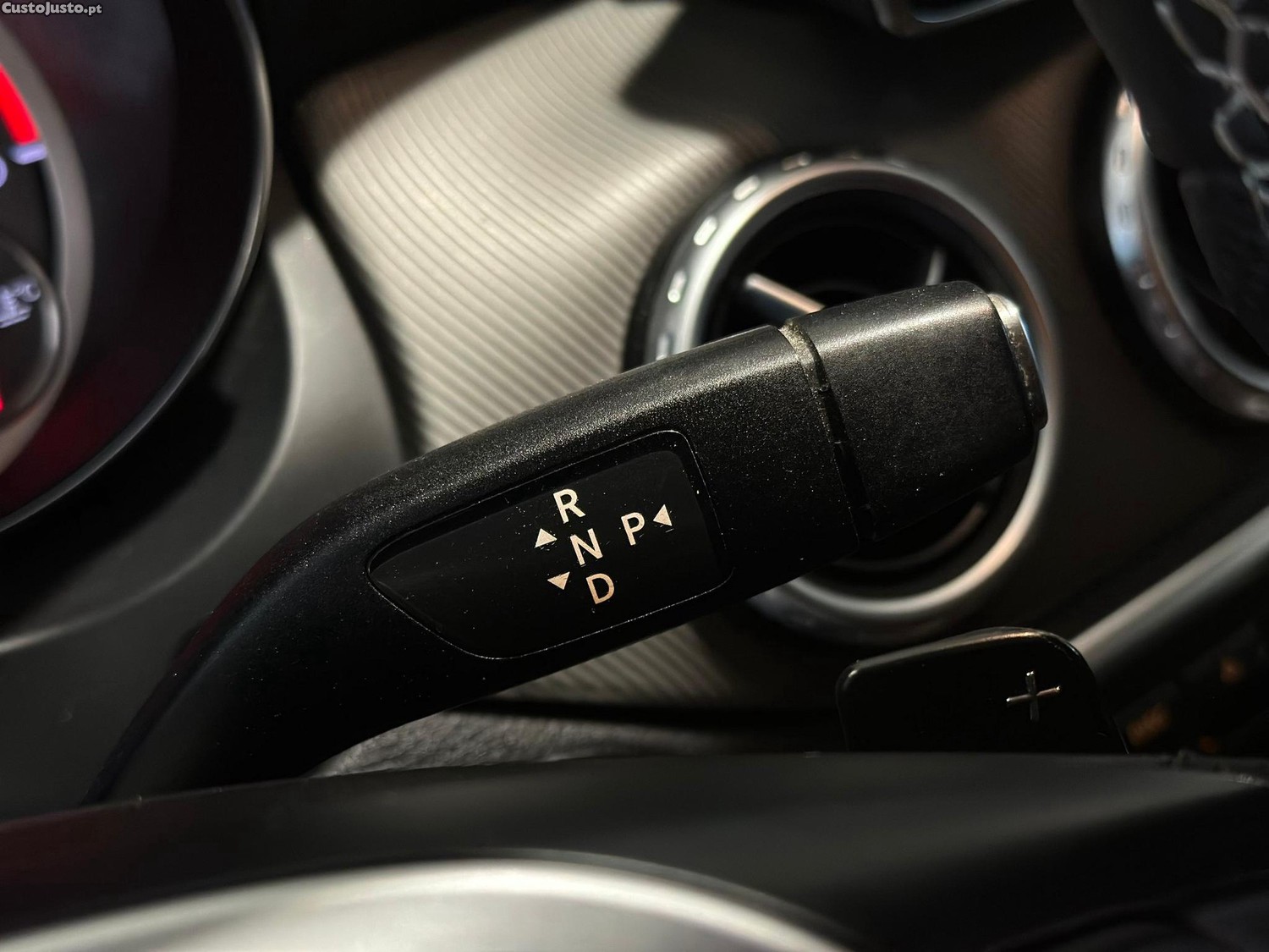 Mercedes-Benz GLA 220 CDI Urban 4-Matic — fotografia 15