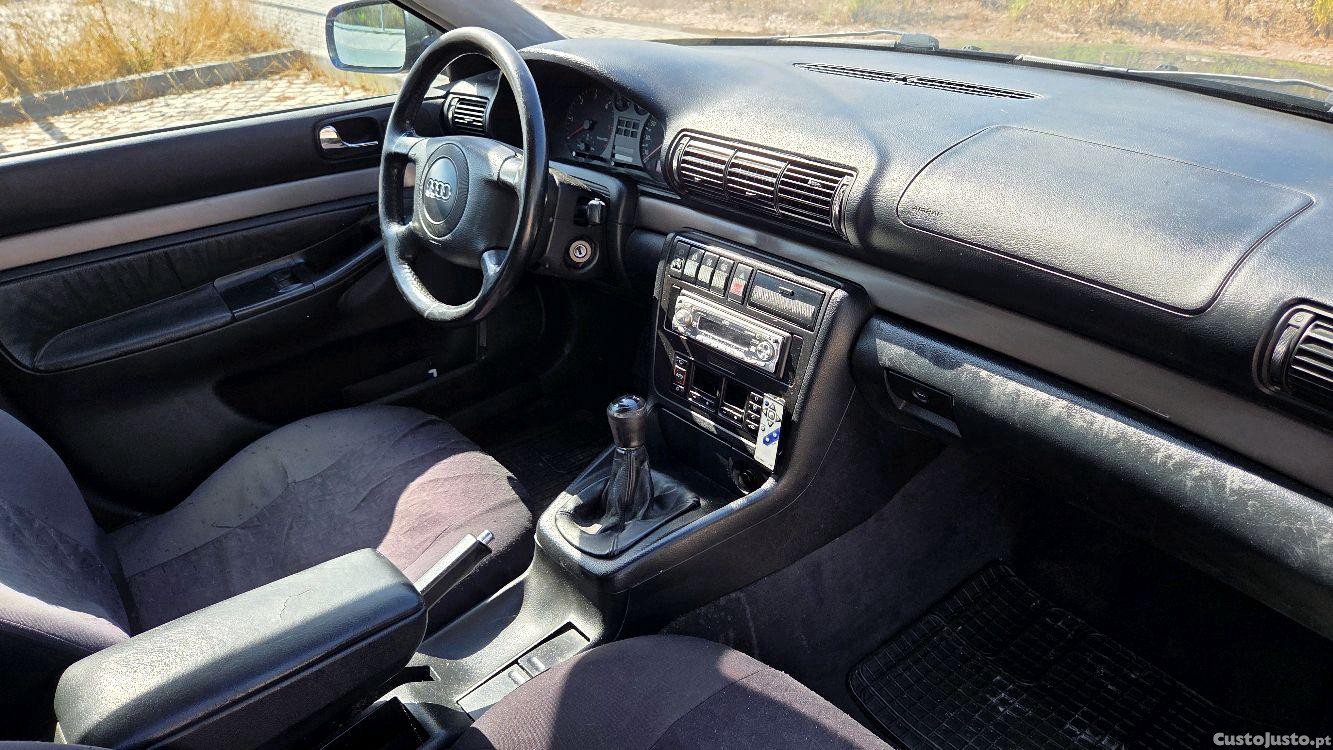 Audi A4 1.9 TDI Avant 110cv — fotografia 7