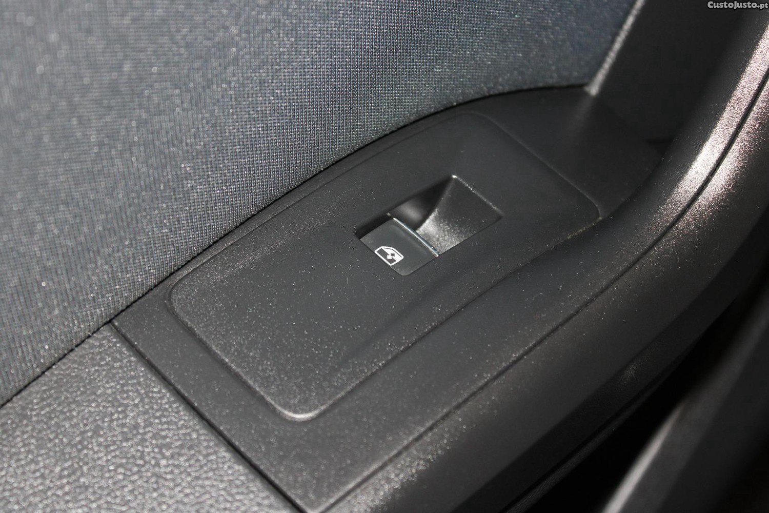 SEAT Ateca 1.6 TDI STYLE — fotografia 7