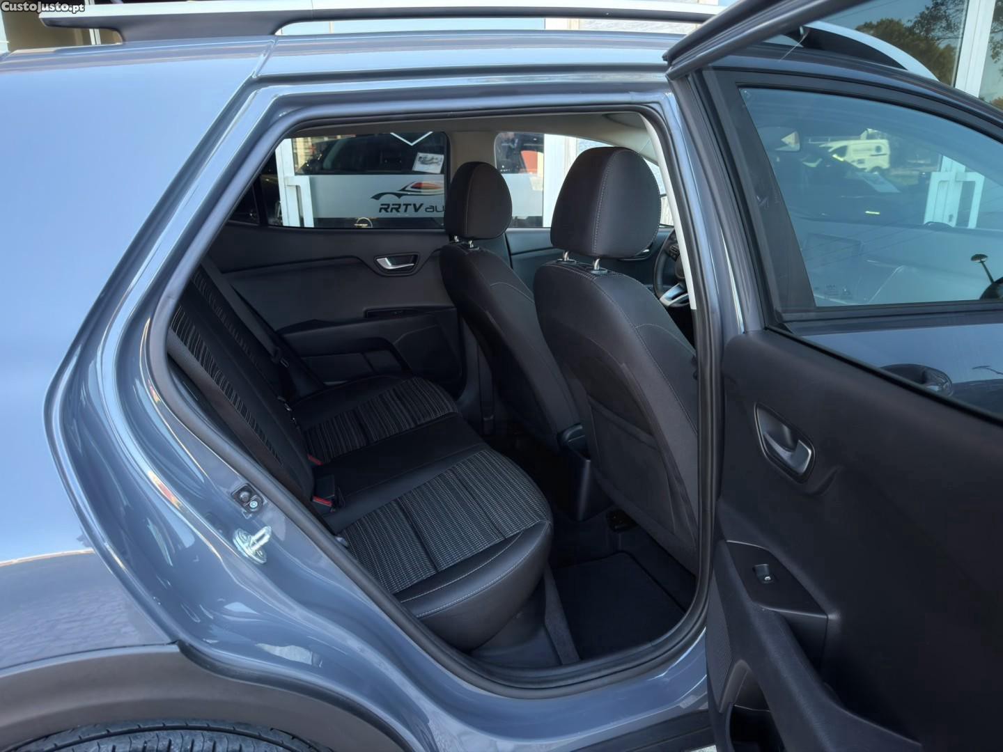 Kia Stonic 1.0 T-GDI Drive — fotografia 17