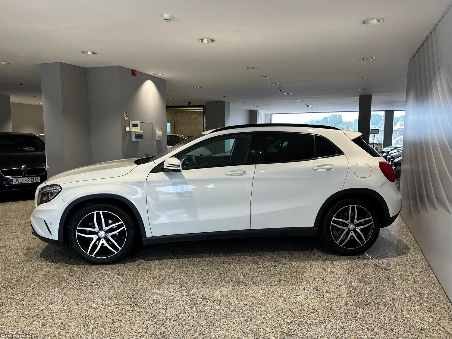 Mercedes-Benz GLA 220 CDI Urban 4-Matic — fotografia 23