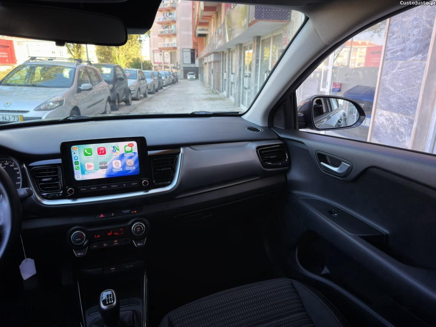 Kia Stonic 1.0 T-GDI Drive — fotografia 4