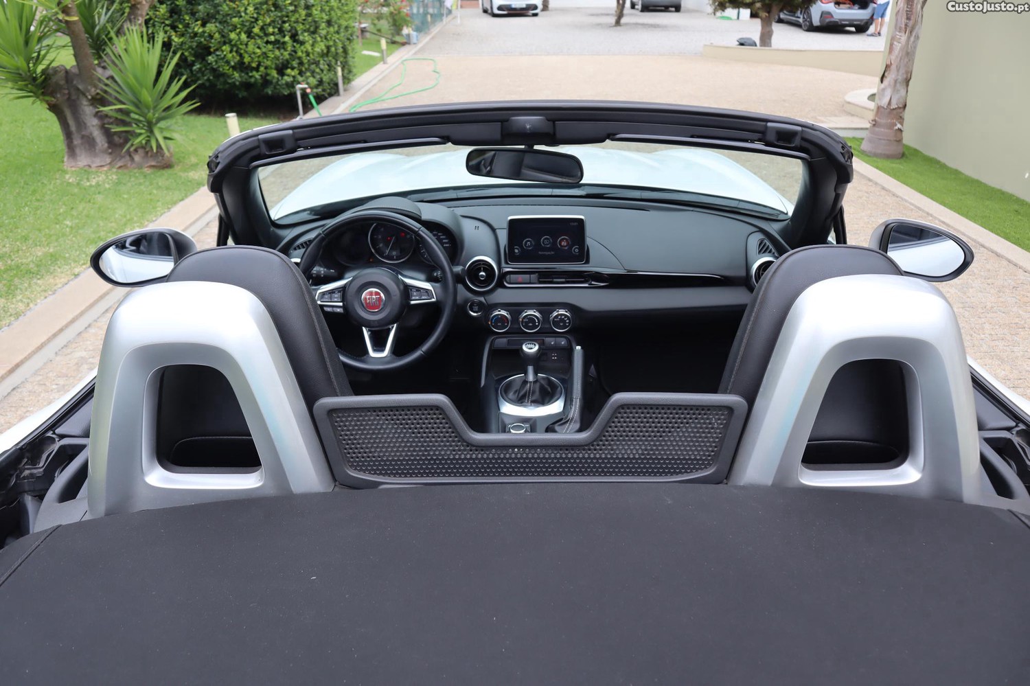Fiat 124 Spider 1.4 T Multiair Lusso — fotografia 3