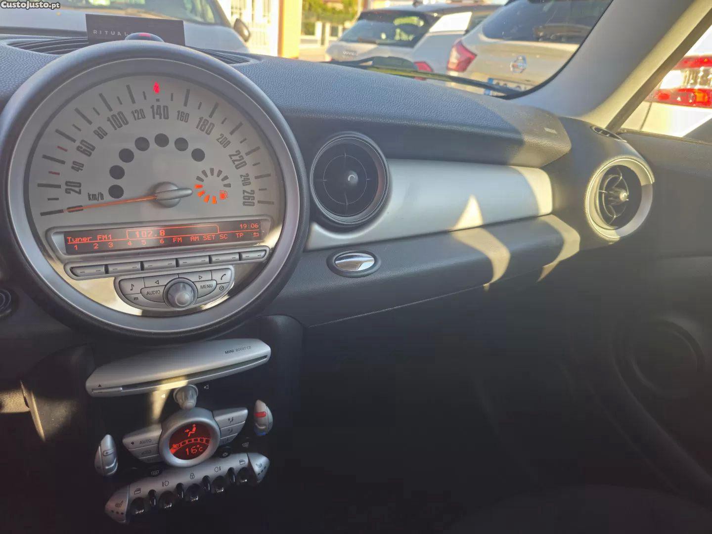 MINI One 1400cc 95cv — fotografia 5