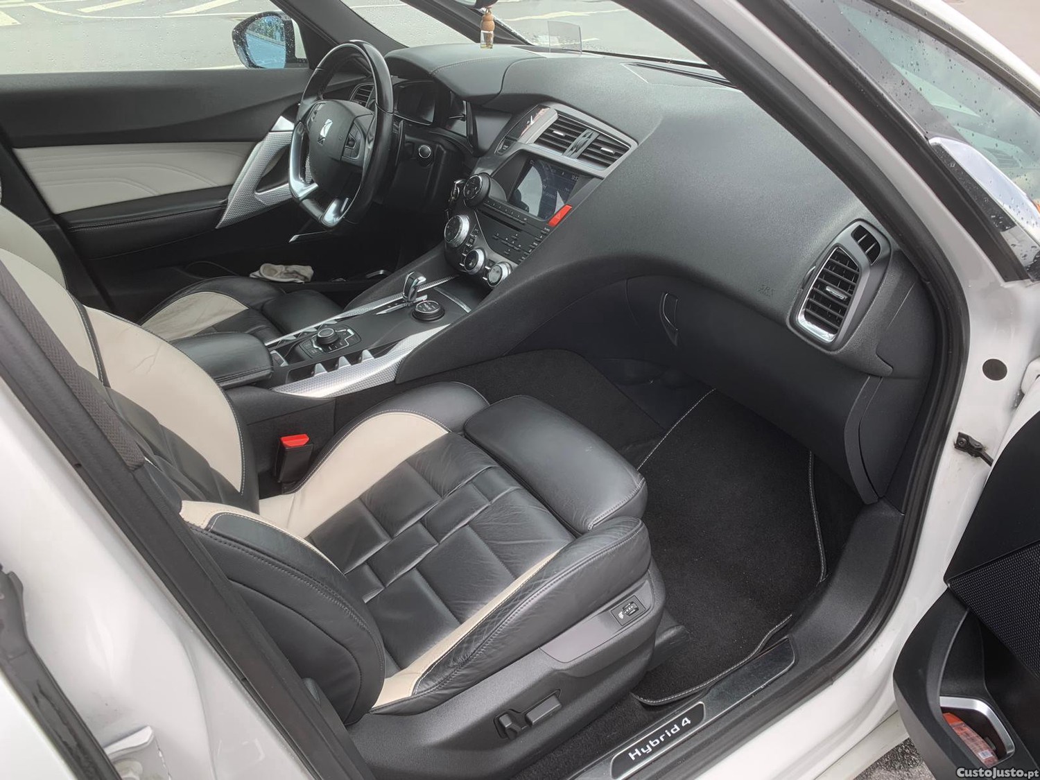 Citroën DS5 2.0 HDi Hybrid4 Sport Chic — fotografia 4