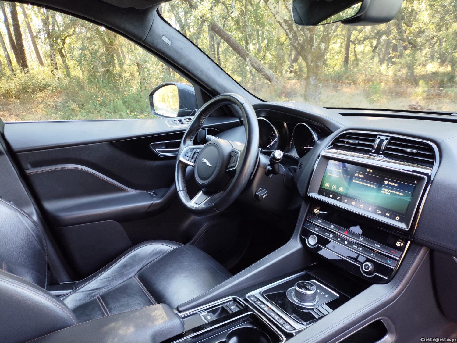 Jaguar F-Pace 2.0 i4D Prestige AWD Aut. — fotografia 3