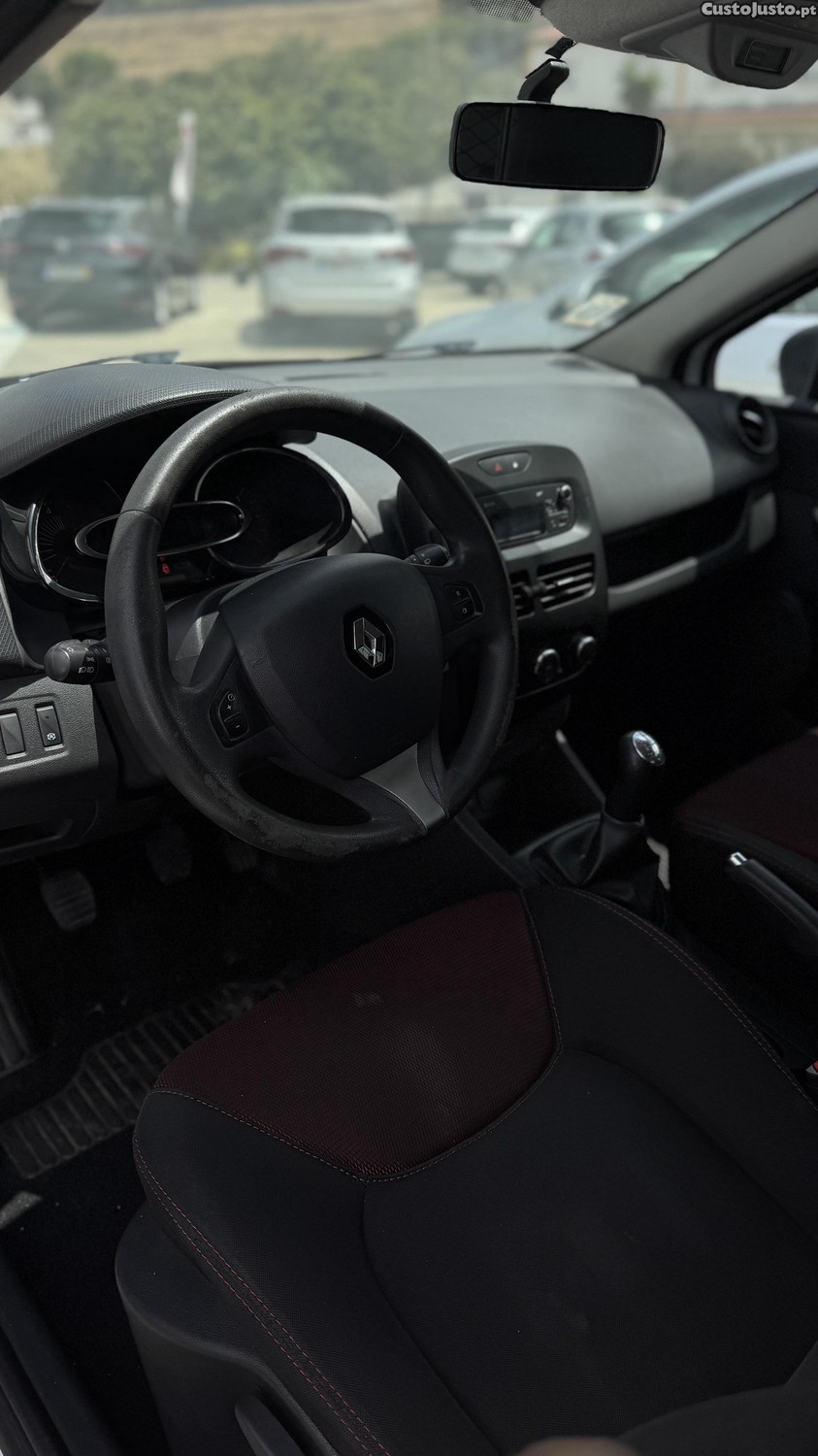 Renault Clio R — fotografia 2