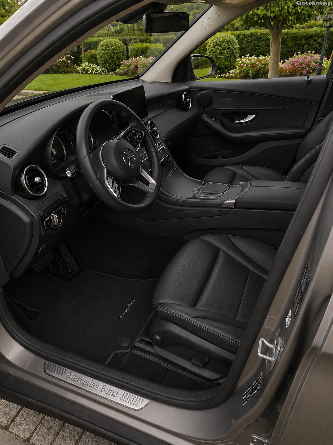Mercedes-Benz GLC 300 de 4 MATIC — fotografia 5