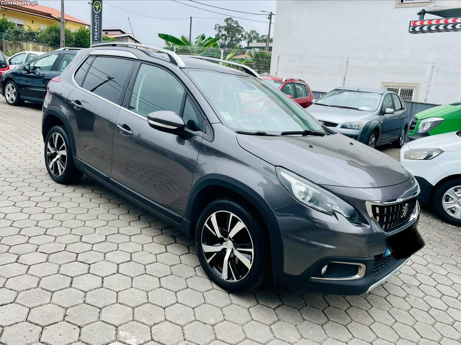Peugeot 2008 1.2 PureTech Active — fotografia 14