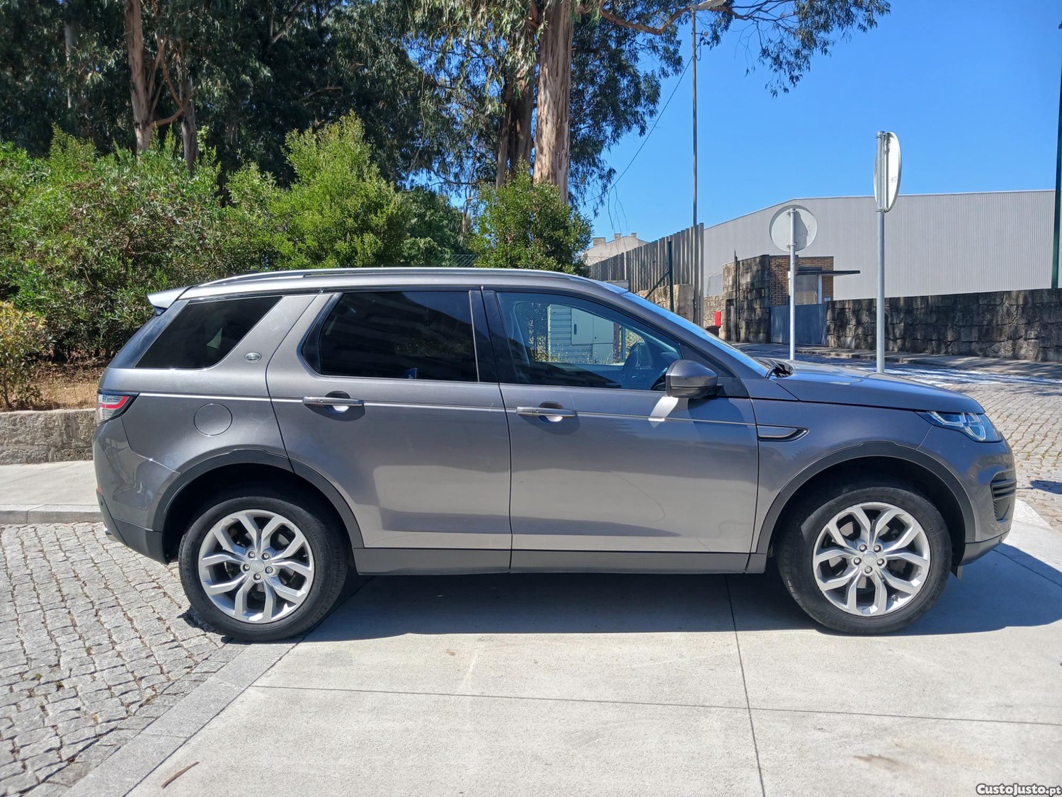 Land Rover Discovery 2.0 td4 sport 7 lug. — fotografia 15