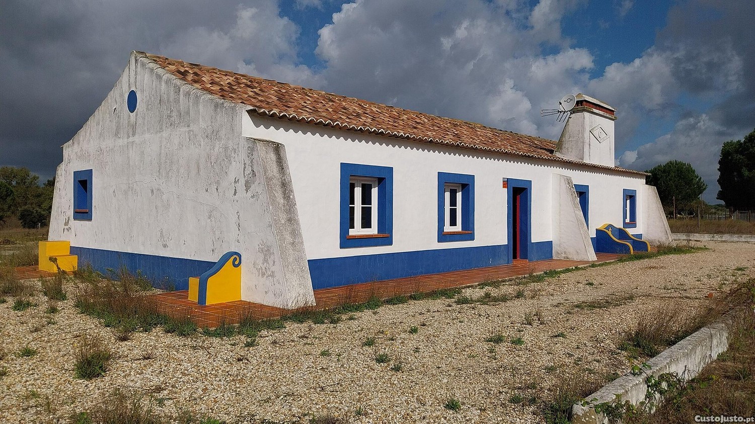 Terreno Rustico 5250m2 com moradia não licenciada Pegões Claros