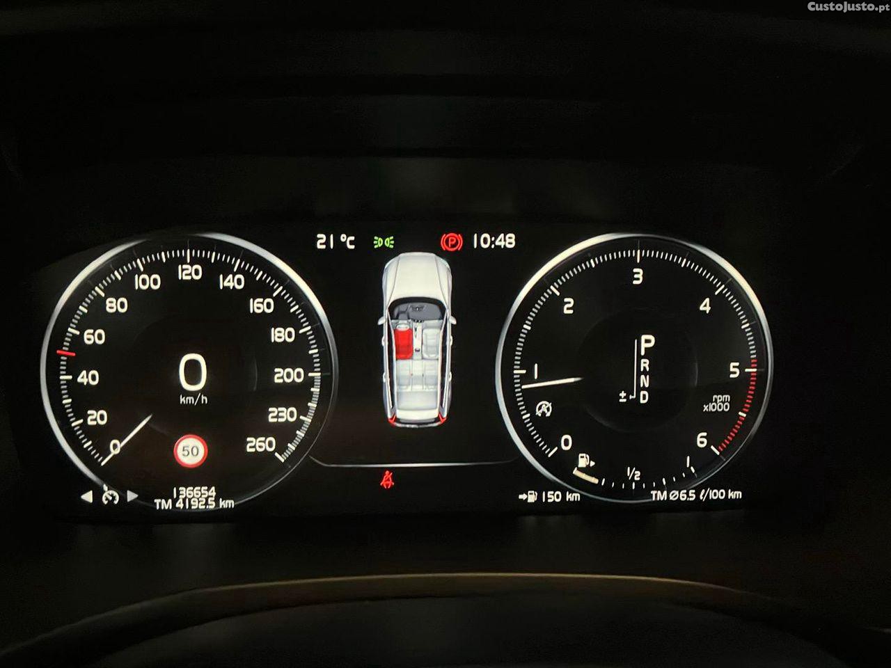 Volvo V60 2.0 D3 R-Design Geartronic — fotografia 12