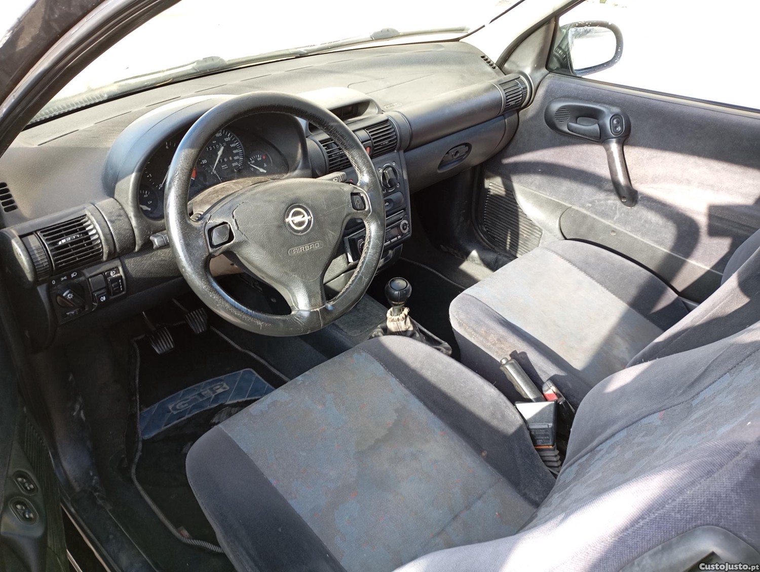 Opel Corsa 1.0 — fotografia 8