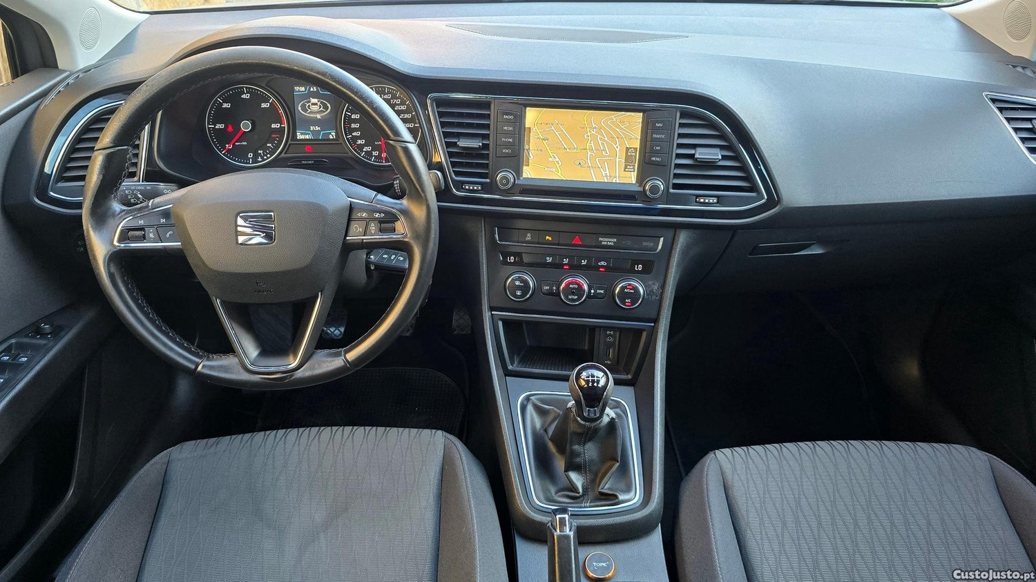 SEAT Leon 1.6 TDI Style — fotografia 21
