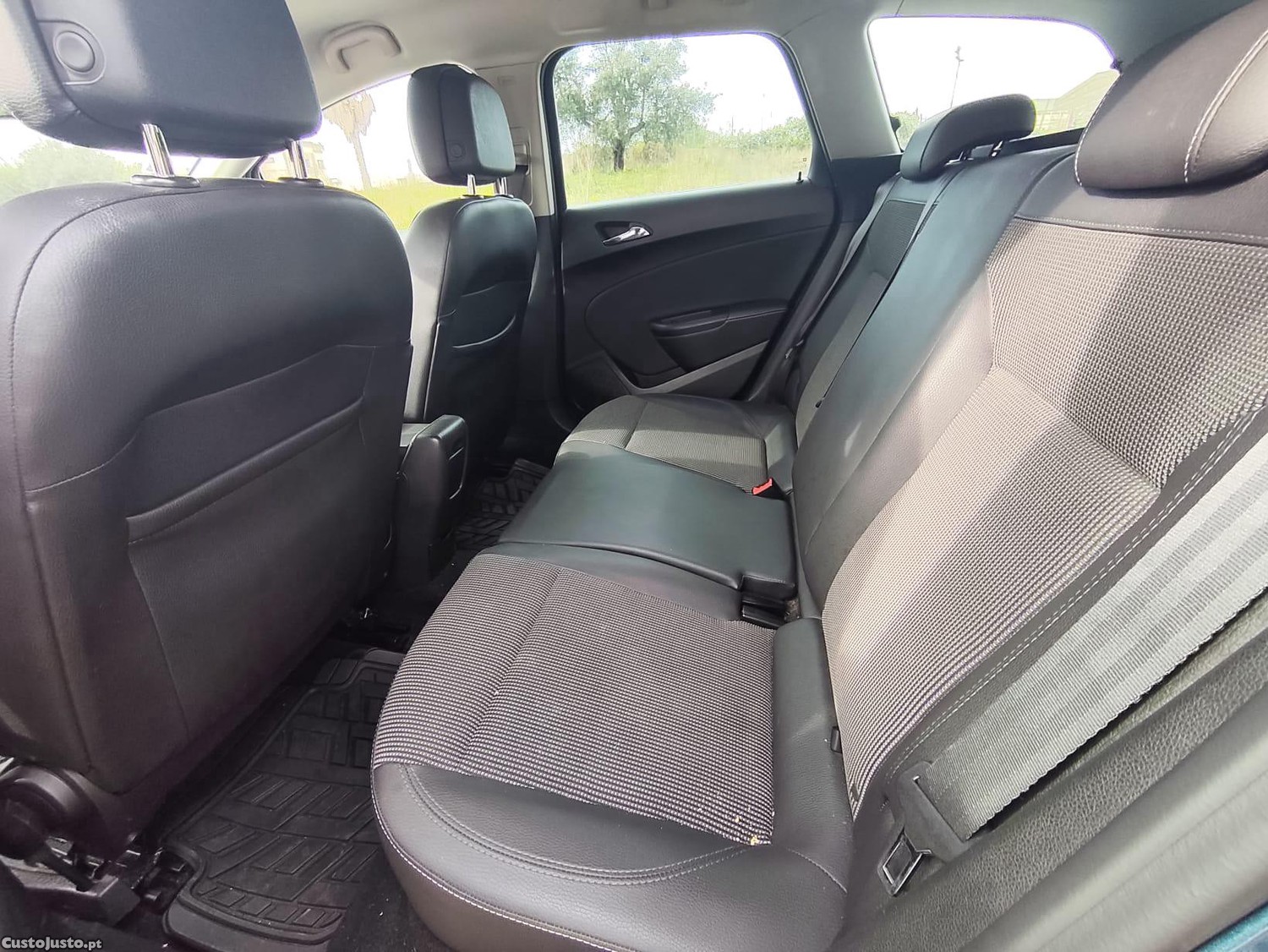 Opel Astra Sports Tourer — fotografia 3