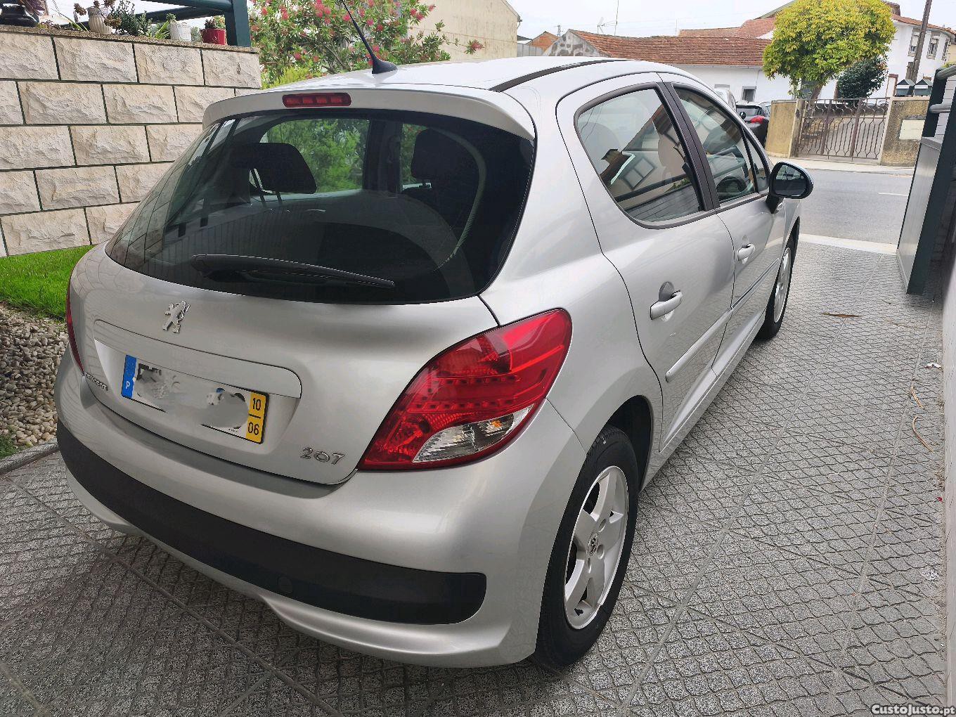 Peugeot 207 1.4 HDI — fotografia 7
