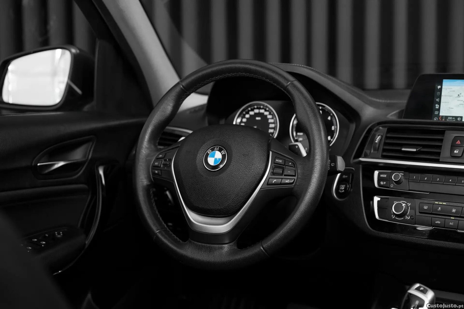 BMW 116 d Line Sport Auto — fotografia 11