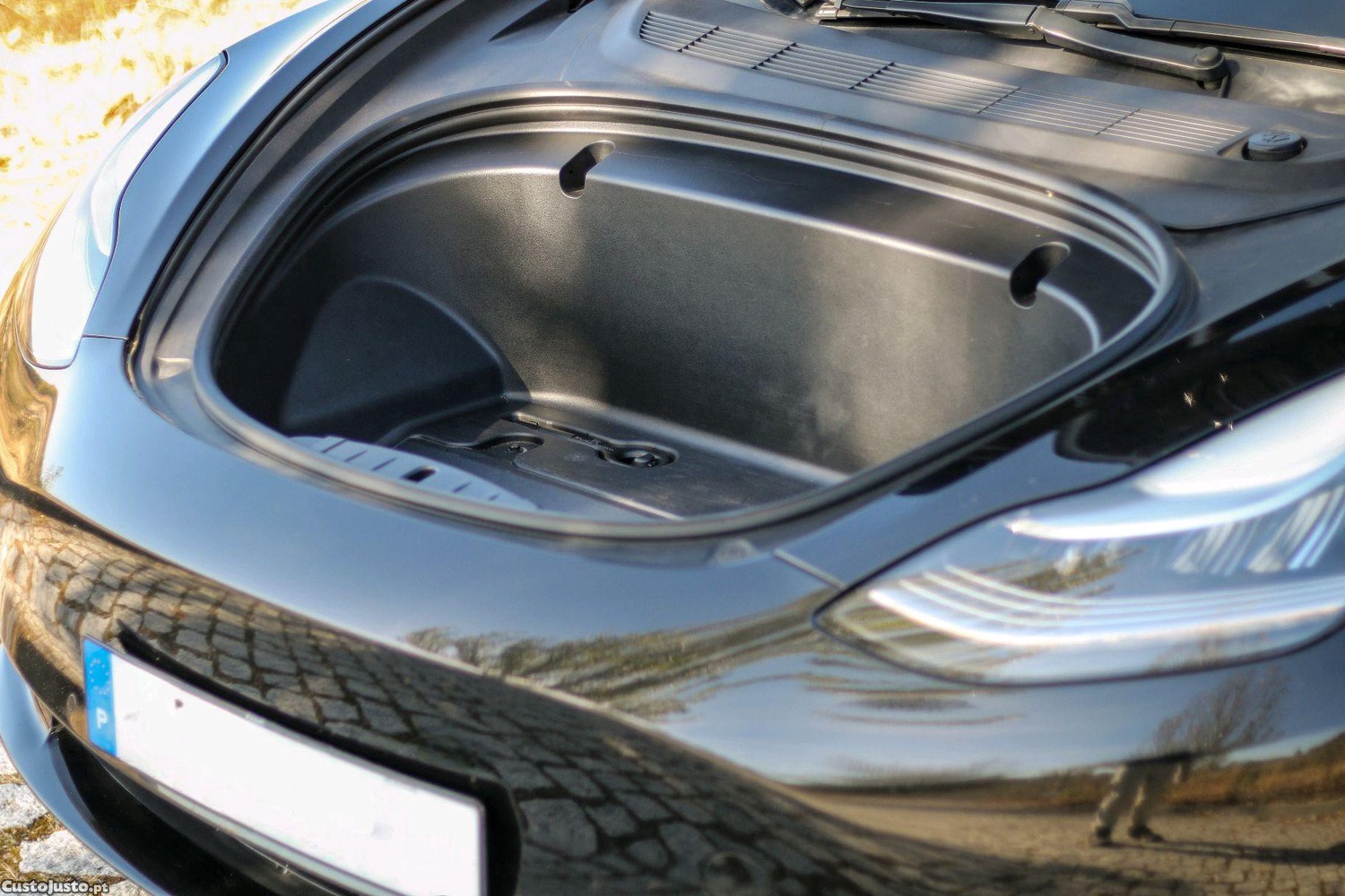 Tesla Model 3 Long Range AWD — fotografia 3