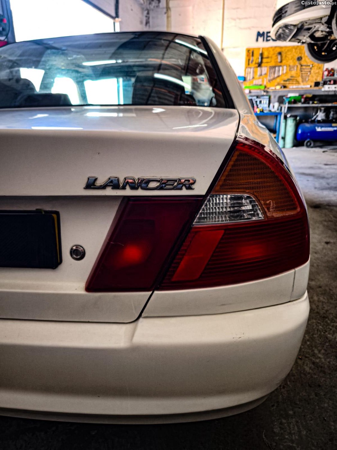 Mitsubishi Lancer 1.3GLX — fotografia 4