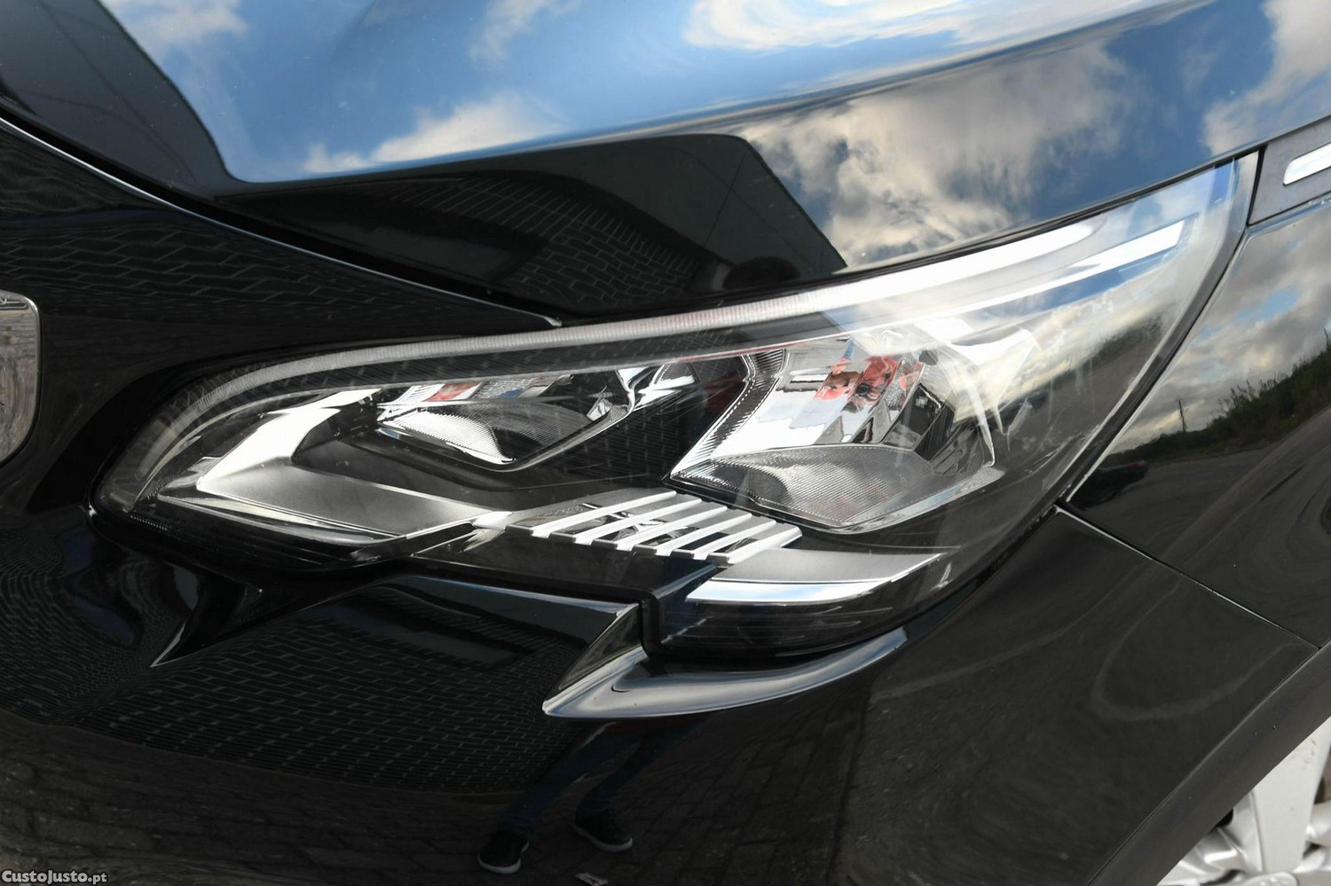 Peugeot 3008 1.5 BlueHDi Active — fotografia 15