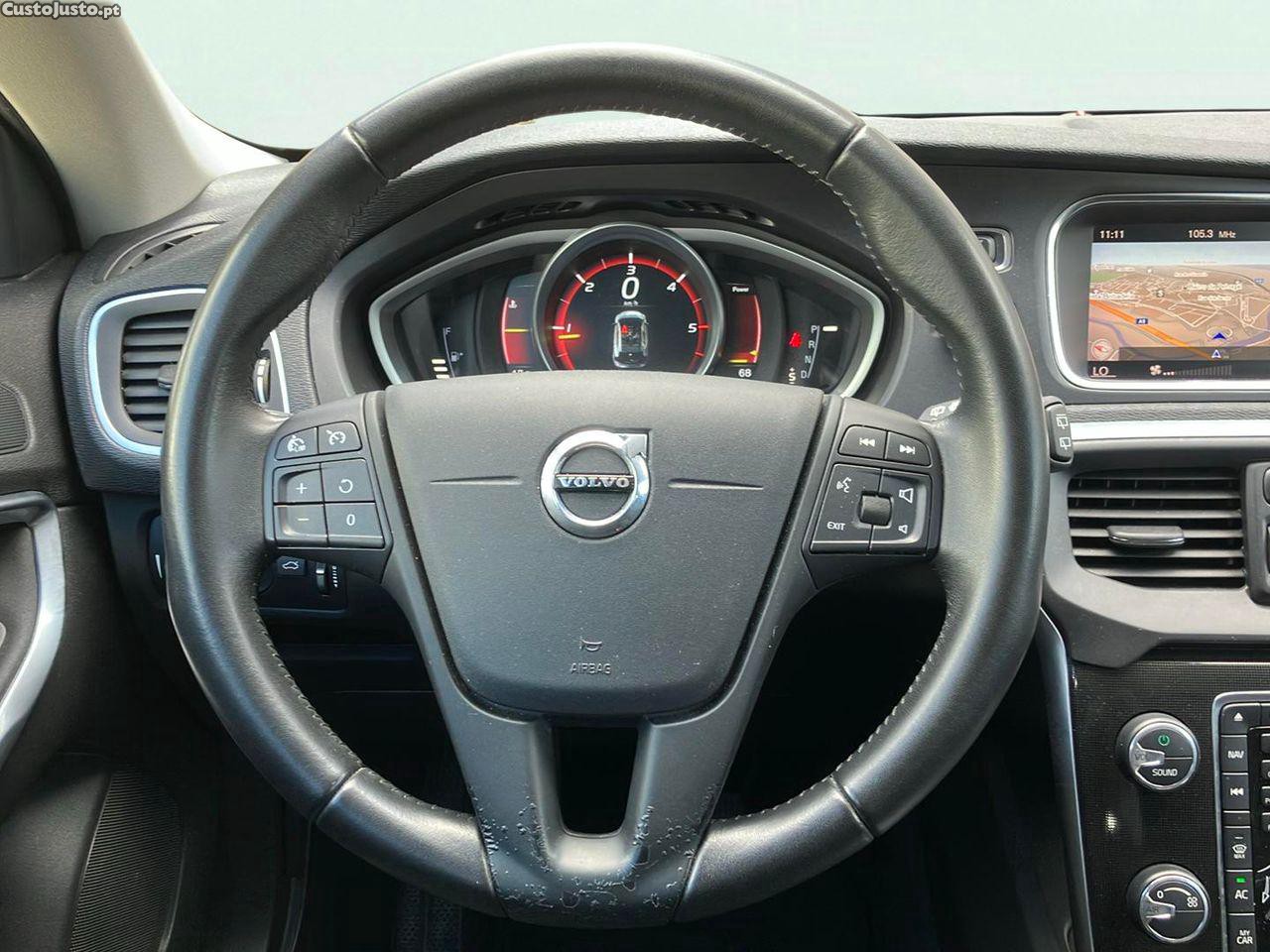 Volvo V40 2.0 D2 Momentum — fotografia 7