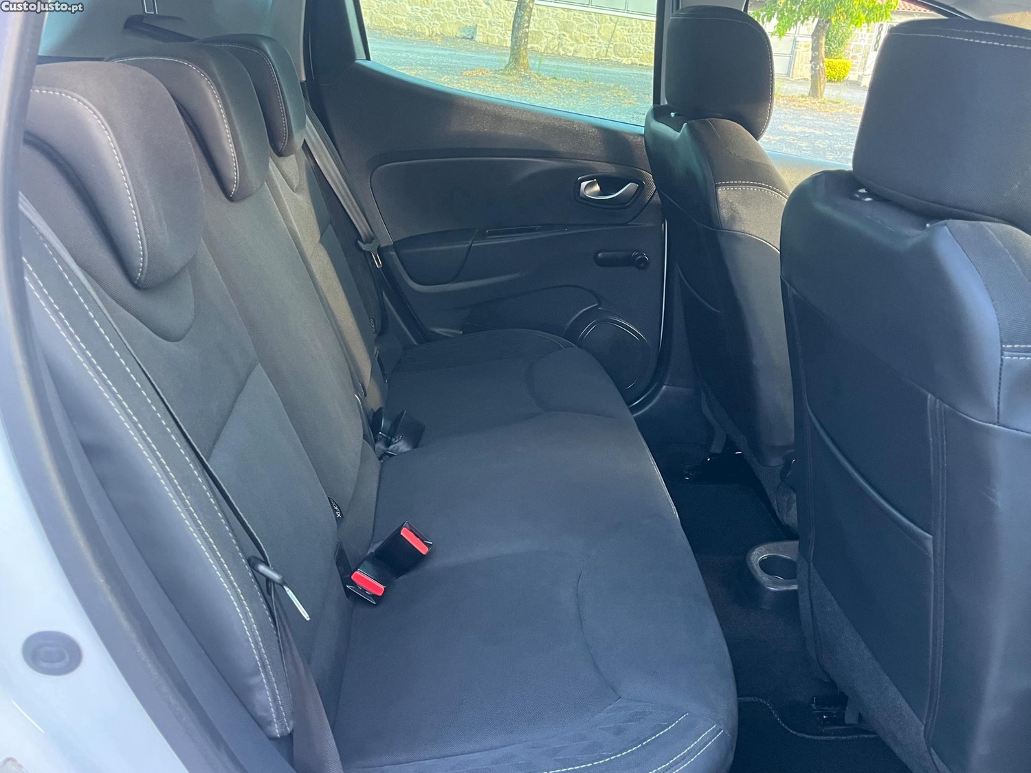 Renault Clio 1.5 DCI Limited Edition — fotografia 8
