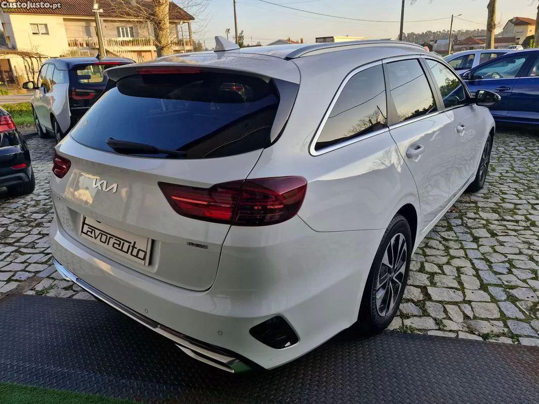 Kia Pregio 1.6 gdi phev drive 6dct — fotografia 25