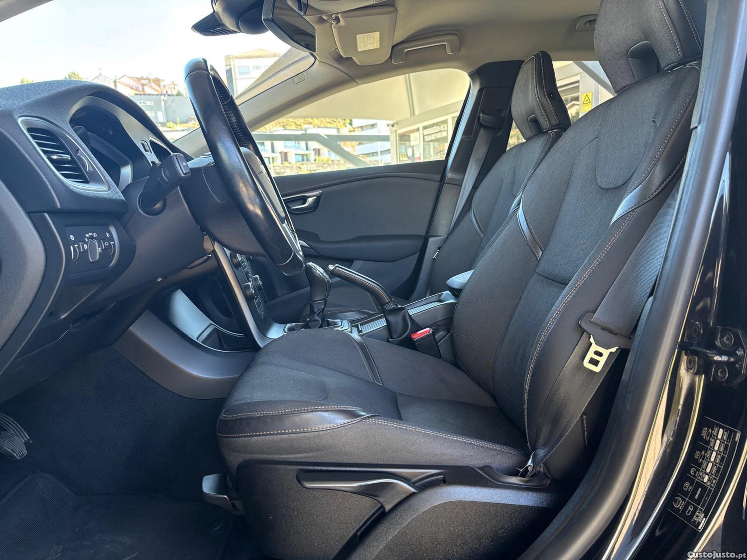 Volvo V40 Cross Country 1.6 D2 Momentum — fotografia 10