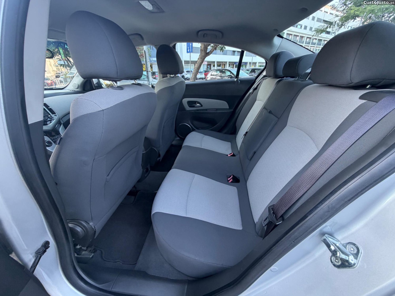 Chevrolet Cruze 1.6 Ls — fotografia 10