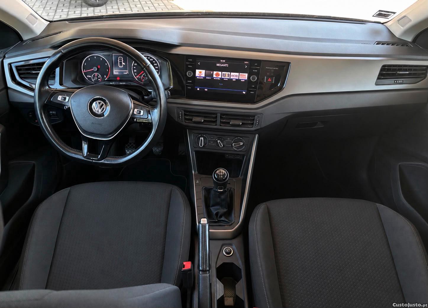 Volkswagen Polo 1.0 Confortline — fotografia 8
