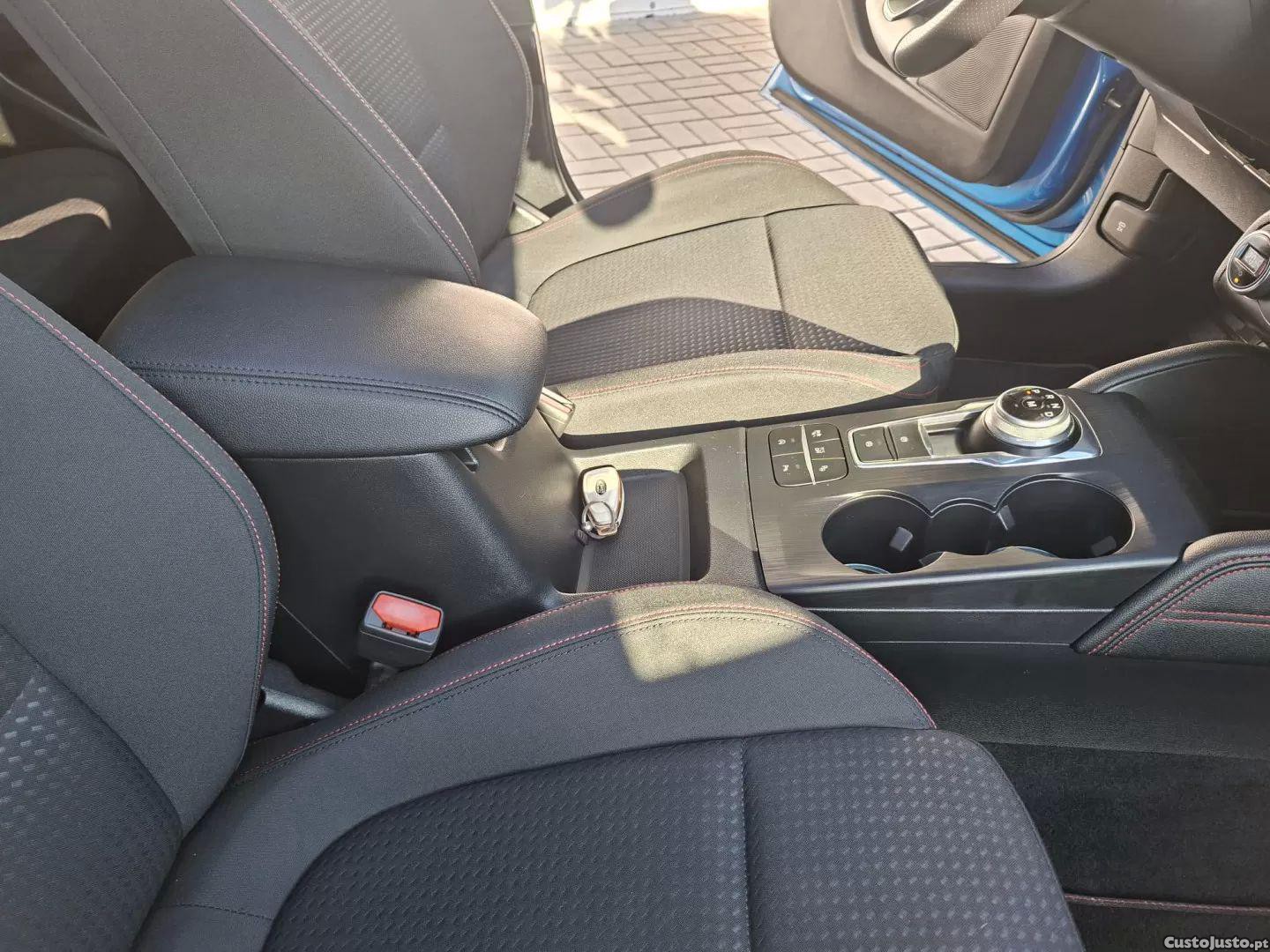 Ford Focus 1.0 ecoboost st-line aut. — fotografia 13