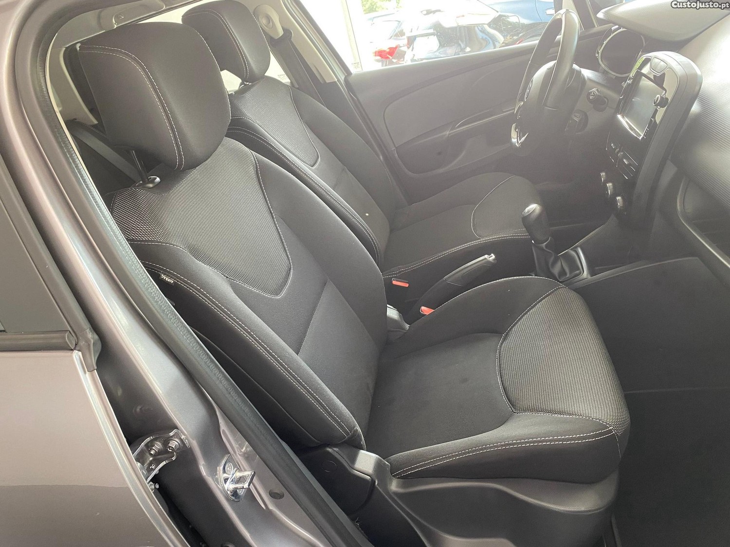 Renault Clio 1.5 dCi Confort — fotografia 6