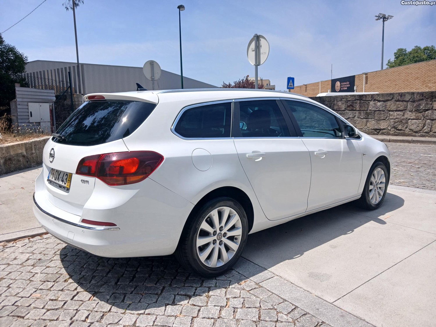 Opel Astra 1.6 cdti sportourer — fotografia 15