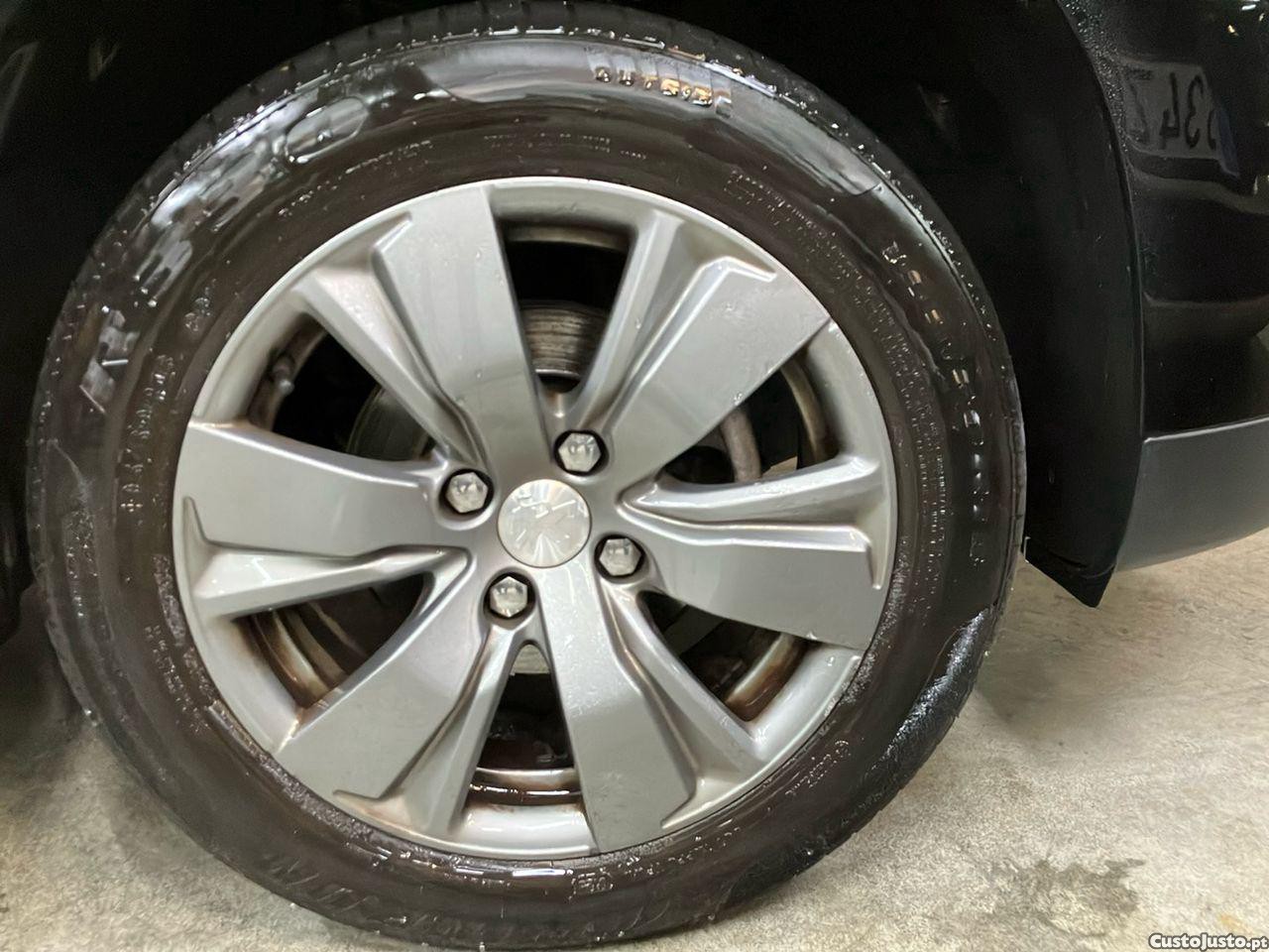 Peugeot 2008 1.2 PureTech Style — fotografia 6