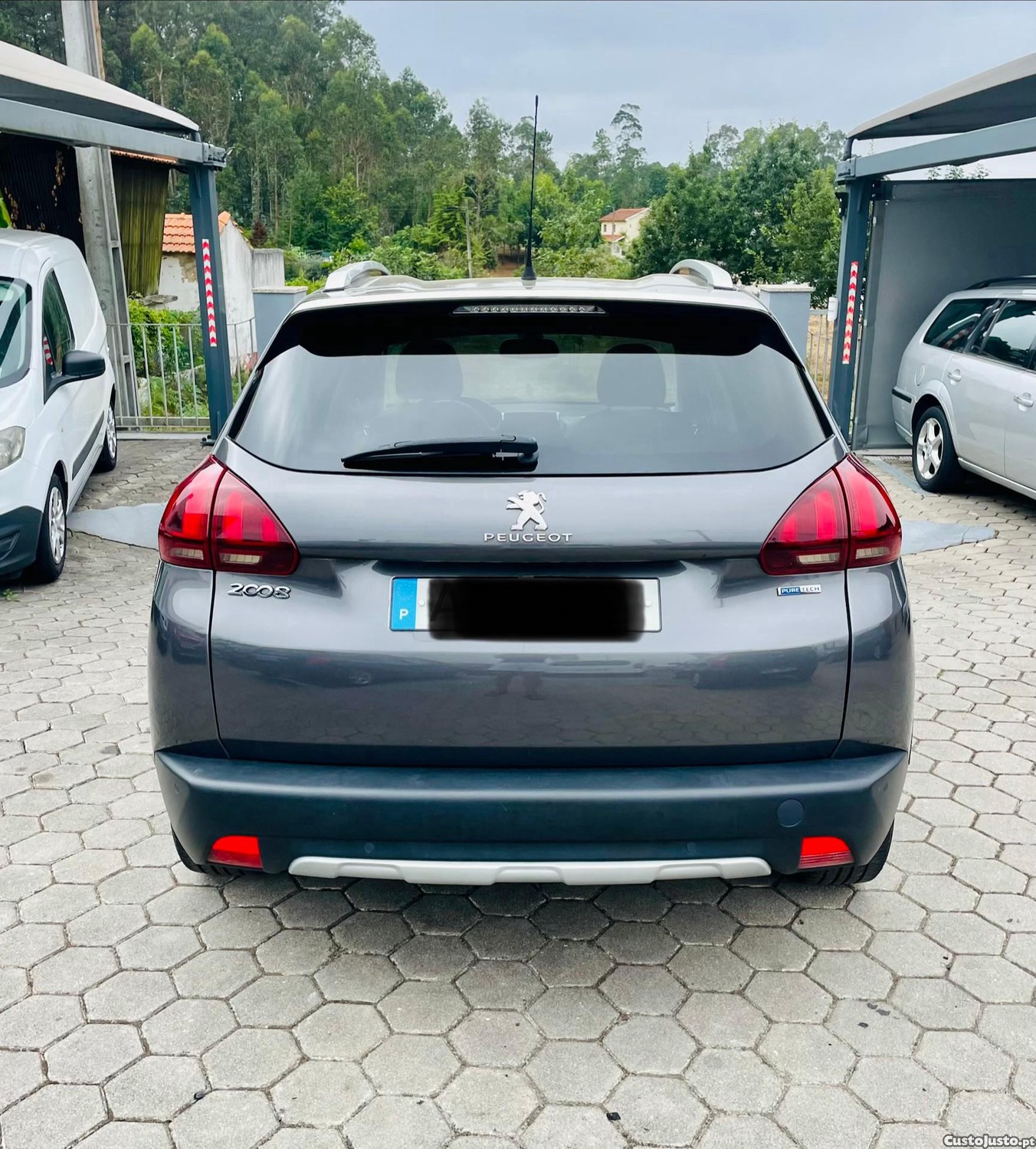 Peugeot 2008 1.2 PureTech Active — fotografia 11