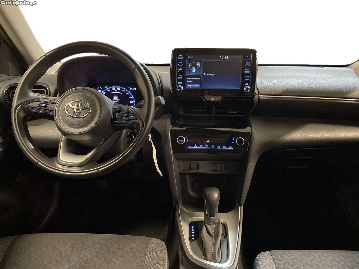 Toyota Yaris Cross 1.5 HDF Comfort Plus — fotografia 11